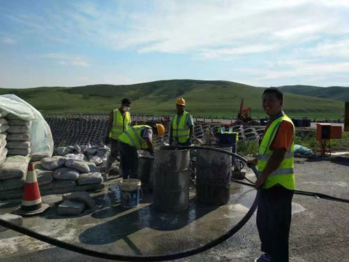运河公路地聚物下沉注浆
